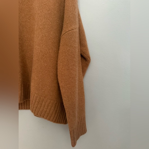 Organic BY JOHN PATRICK Wide Pull Over Sweater - Vicuña, 100% Cashmere, Medium - Picture 7 of 16